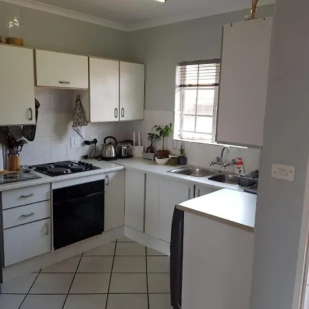 Faerie Glen Heights-No Load Shedding Apartment Pretoria Exterior photo