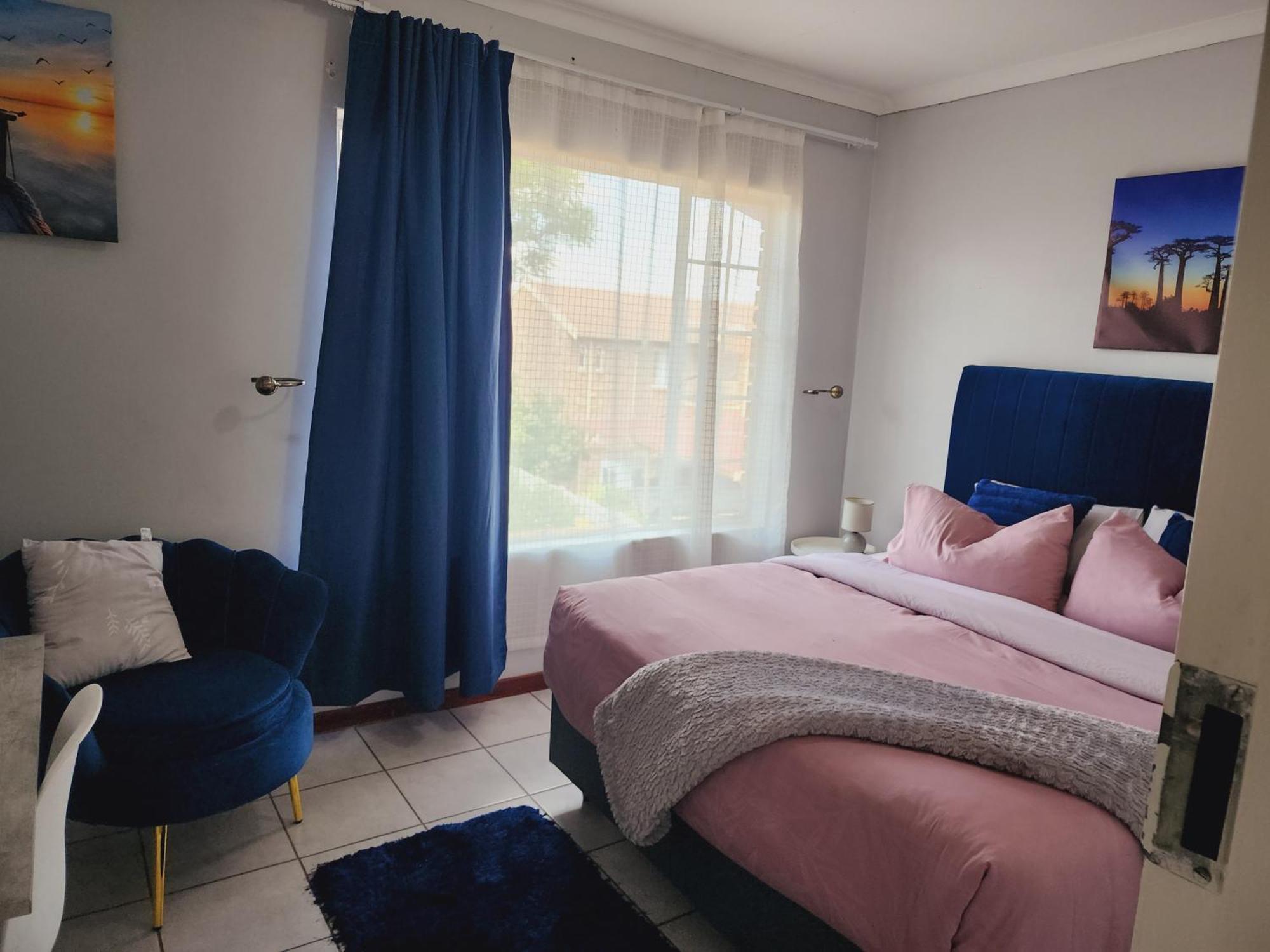 Faerie Glen Heights-no Load Shedding Apartment Pretoria