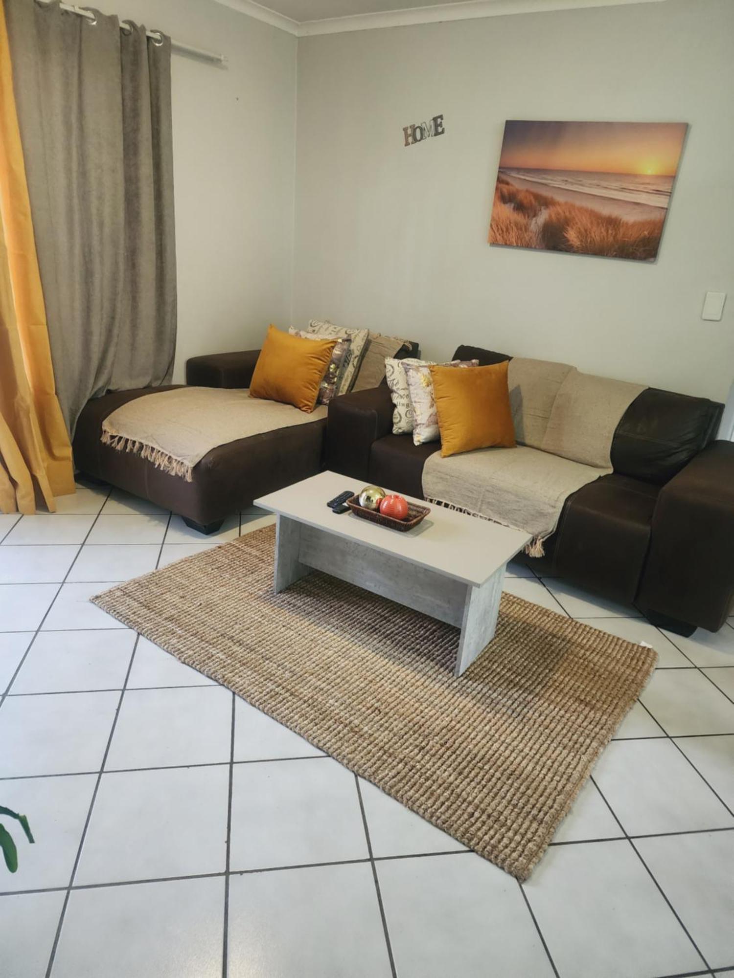 Apartment Faerie Glen Heights-no Load Shedding