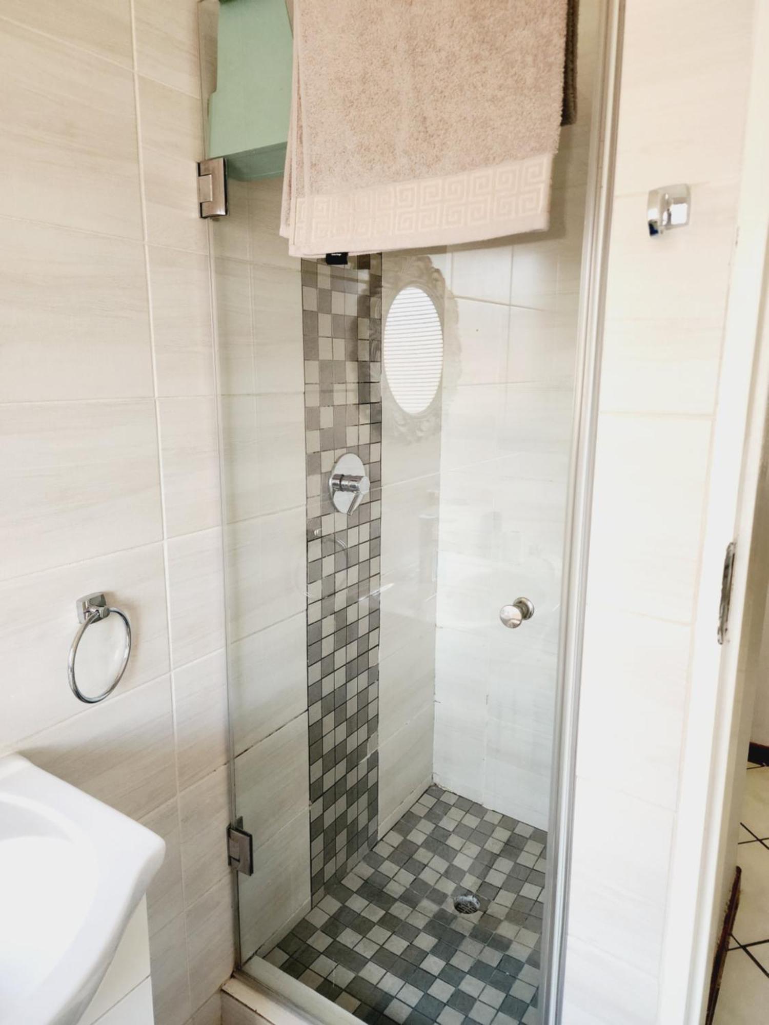 Faerie Glen Heights-no Load Shedding Apartment Pretoria